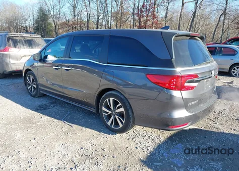 2023 Honda Odyssey Touring z USA, uszkodzony, nr VIN 5FNRL6H87PB032578